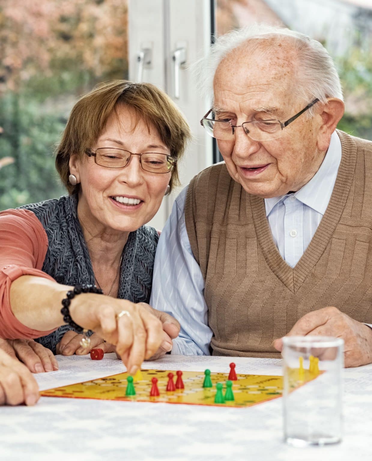 6 Benefits Of Care Communities For People With Dementia Oasis Dementia Care